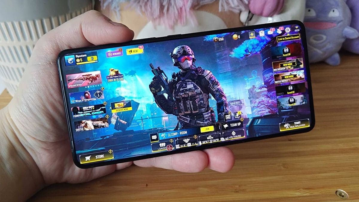 Cross-platform mobile gaming solutions and responsive design